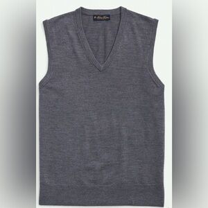 Brooks Brothers V-Neck Gray Ultimate Merino Wool Sweater Vest new trendy sale
